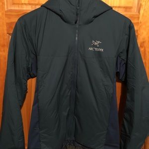 Men’s Arc’teryx atom LT hoody size medium